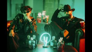 Ese Vato No Te Queda Lyrics - Carin León, Gabito Ballesteros