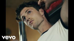 Sunday Morning Lyrics - Henry Moodie