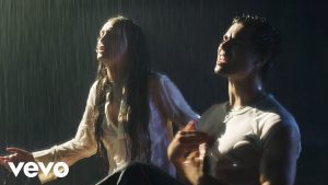 LIVING ROOM Lyrics - Maryjo, Mergui