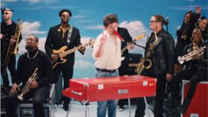 Beat Yourself Up Lyrics - Charlie Puth - Performance Version