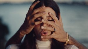 Extrañándote Lyrics - Zhamira & Jay Wheeler