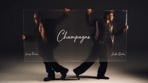 CHAMPAGNE Lyrics - Justin Quiles, Lenny Tavárez - Lyric Version
