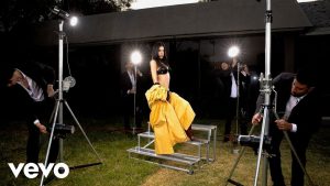 Problemática Lyrics - Kenia Os - Visualizer Version