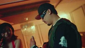 Sabai Sabai Lyrics - DONG