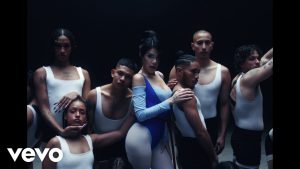 Una y Otra Vez Lyrics - Kenia Os - Video Oficial