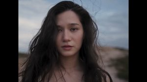 give up, give in Lyrics - Violette Wautier