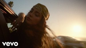 Hallucinating Lyrics - Sofia Camara