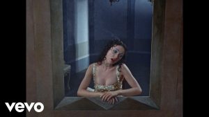 Too Cute To Be Lonely Lyrics - Holly Humberstone